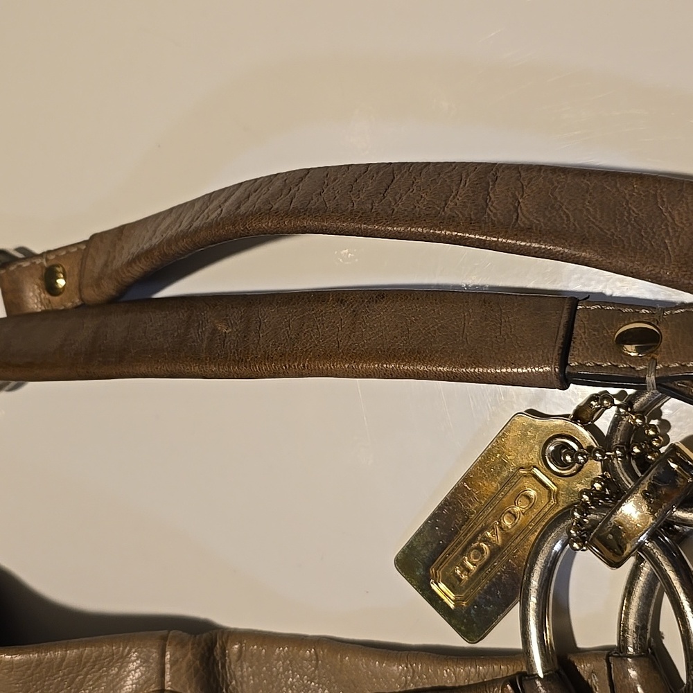Coach Gray Leather Shoulder Bag with Chain Detail - Picture 5 of 11